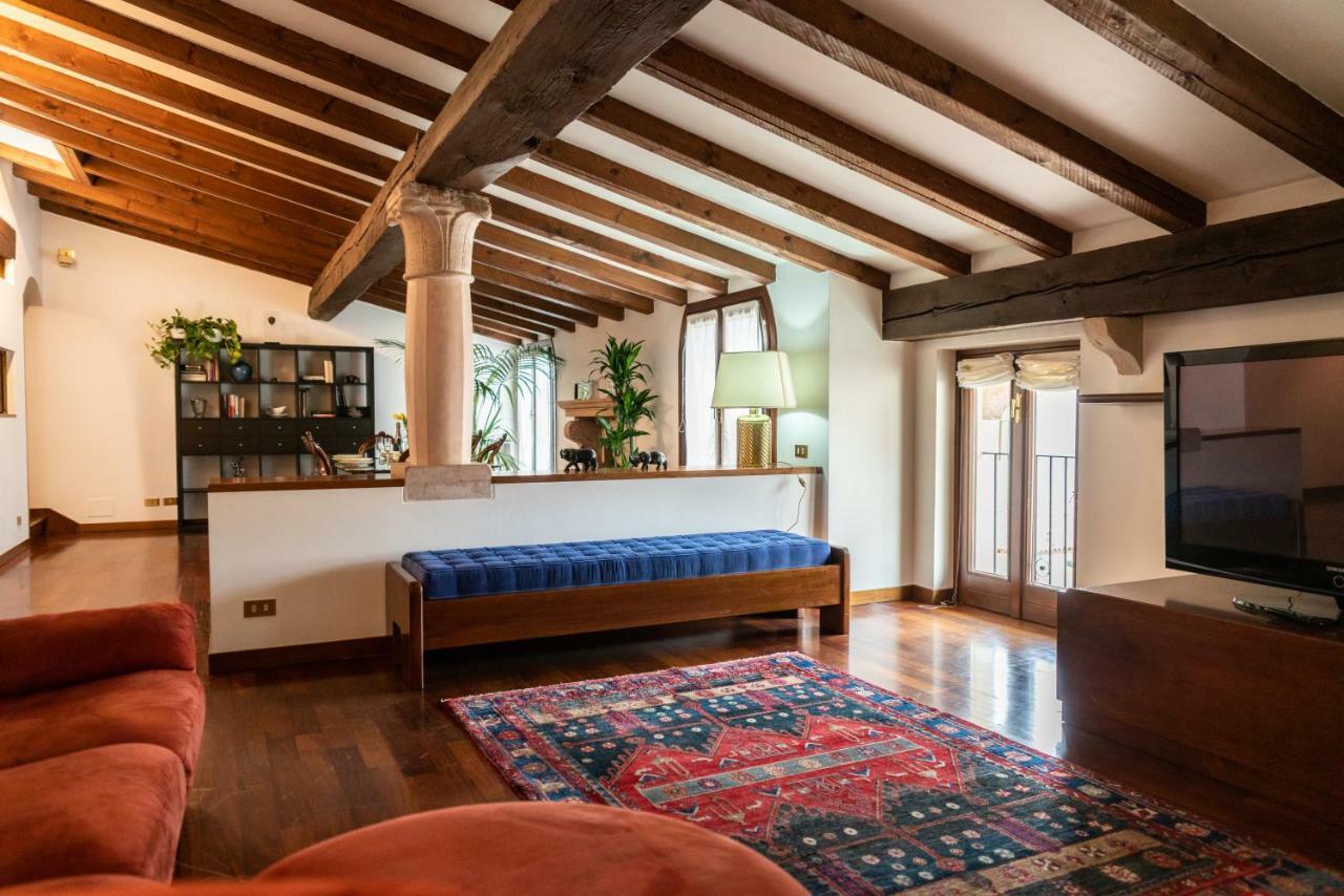 Domus Verona - Magnifiche Residenze San Fermo Luaran gambar