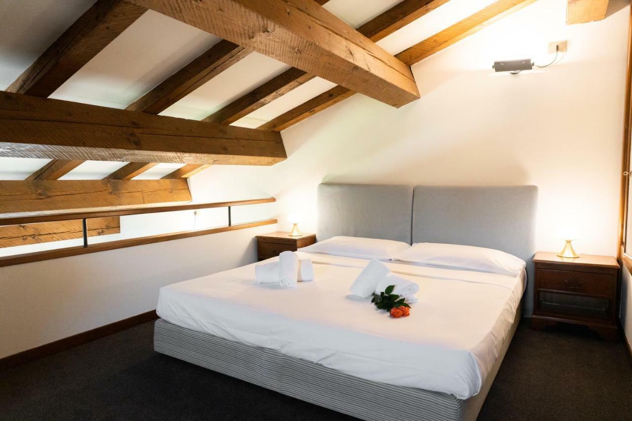 Domus Verona - Magnifiche Residenze San Fermo Luaran gambar