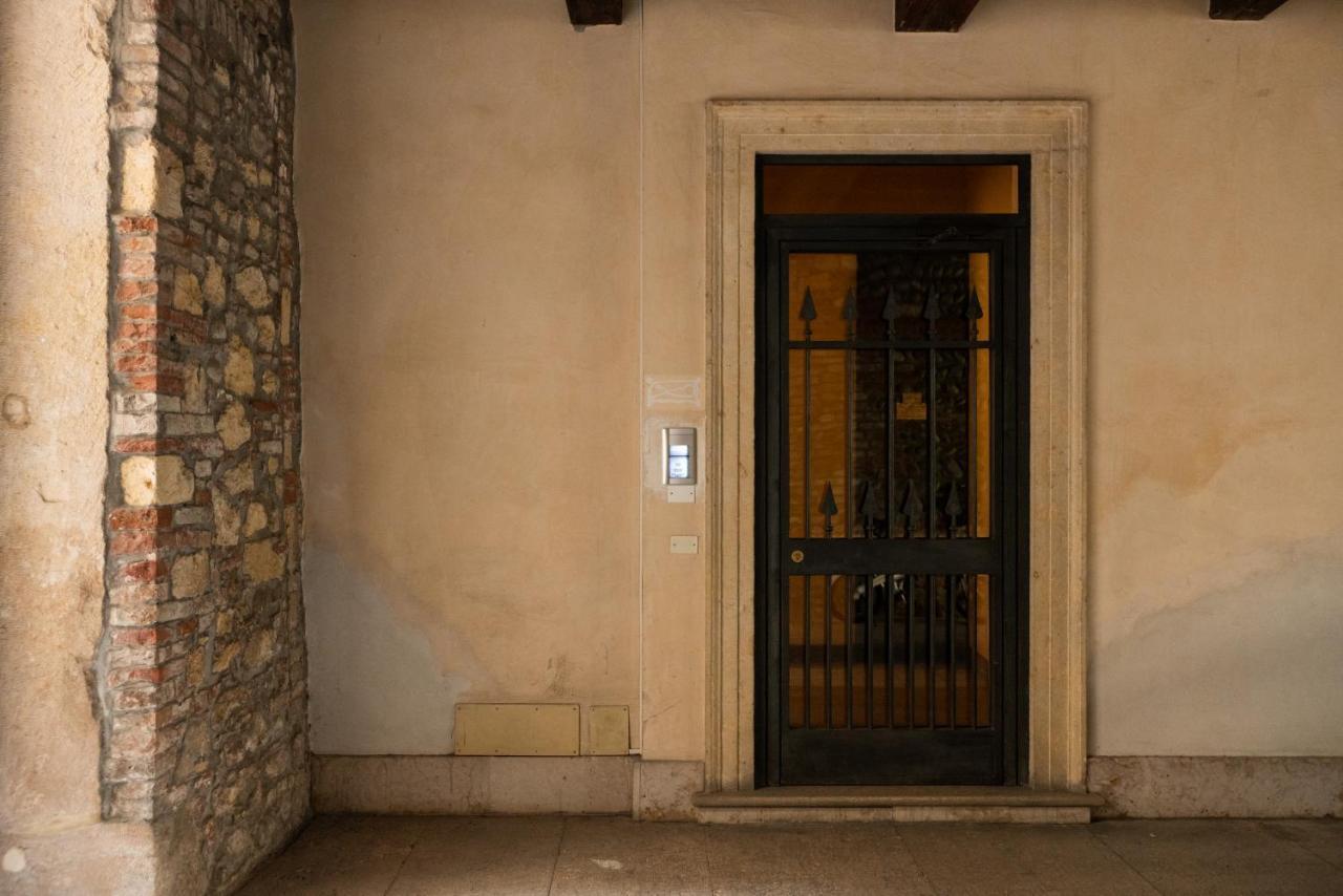 Domus Verona - Magnifiche Residenze San Fermo Luaran gambar